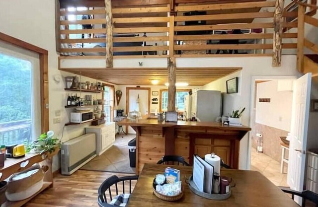 Cedar Lodge on Rock Creek!