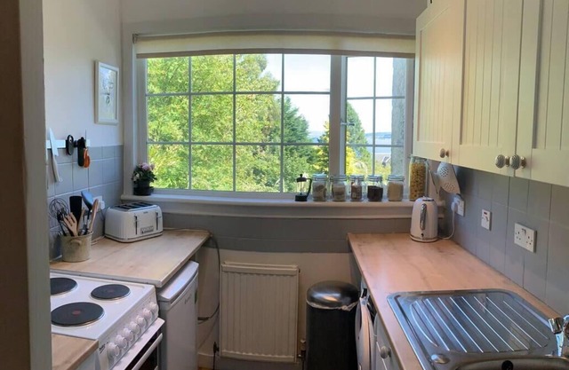 Cedarbank's - The Little Art House - dog friendly