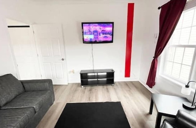 Center City Condo, with Free Wifi and City View