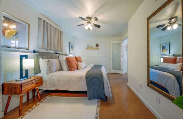 Central/1 BR & 1 BA/Guesthouse/Fenced/Cozy