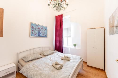 Central Hlavna Luxe 3 rooms 150m2 with PARKING for fee