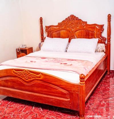 CERGY PONTOISE Hôtel Bafoussam