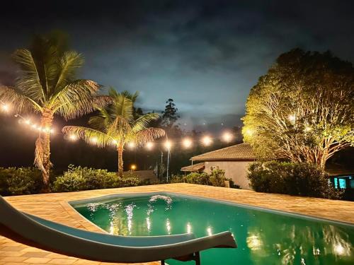 Chácara charmosa com piscina e natureza