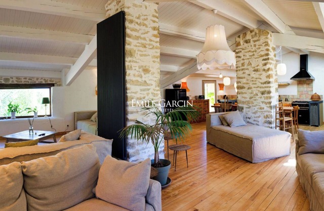 Charm, calm and pleasure in the Provencal countryside, not far from Sisteron