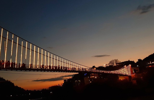 Chakrah by Hermitage