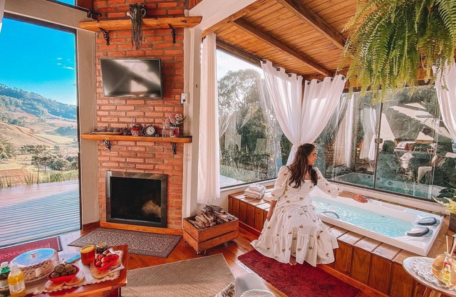 Chalé Caminho do Sol - 1 - com Jacuzzi e Lareira