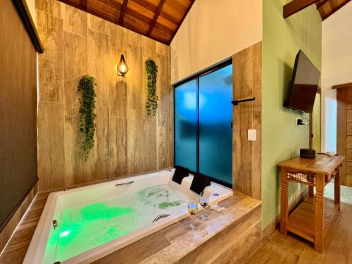 Chalé Visconde da Mata Maringá MG