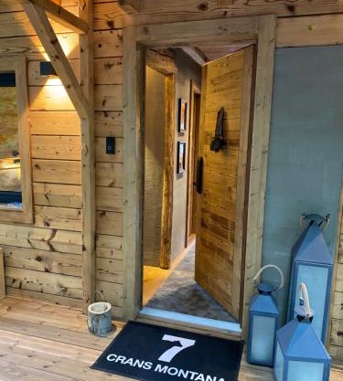 Chalet 7 Luxury Chalet with Cinema room