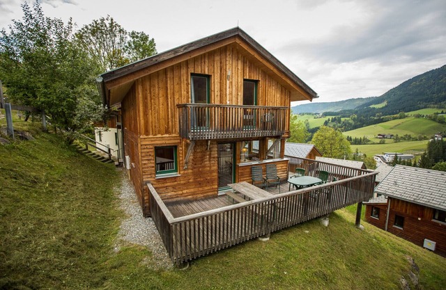 Chalet # 72 with 4 BR for 9 to 11 people