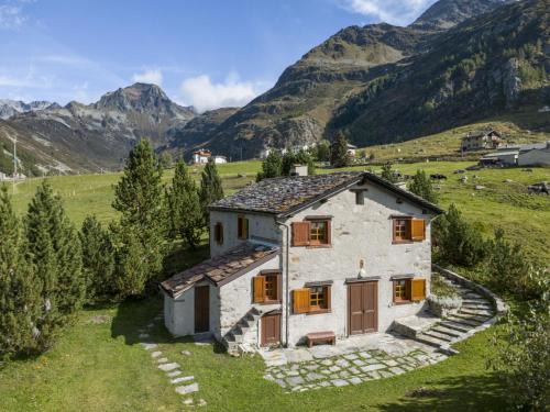 Chalet Baita Emet by Interhome