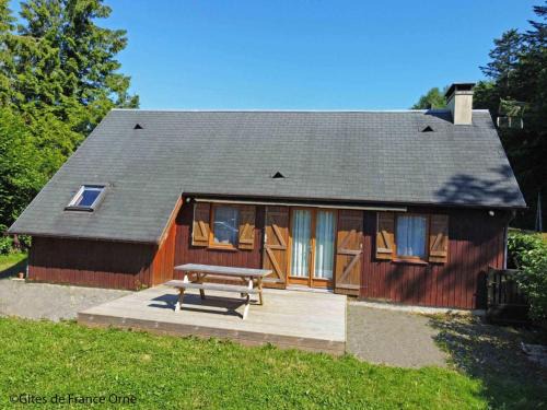 Chalet en bois tout inclus avec terrasse en lisière de forêt - FR-1-497-213