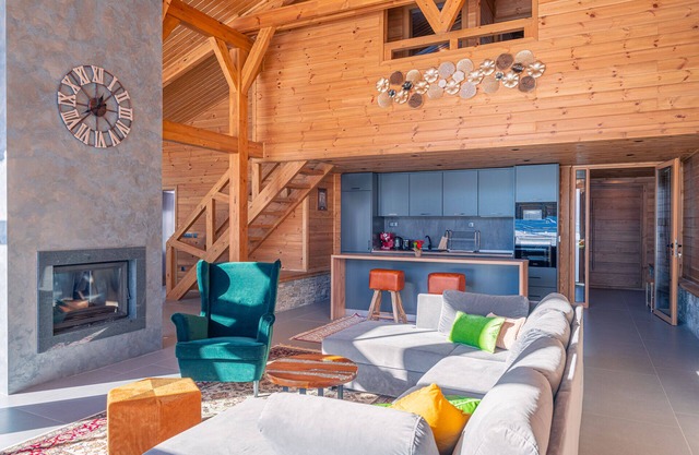 Chalet for up to 10 people with sauna nestled in the valley of 3 mountains