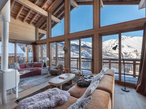 Chalet Neuf avec Sauna à 100m des Pistes, Accueillant jusqu'à 12 personnes et Acceptant les Animaux - FR-1-570-47