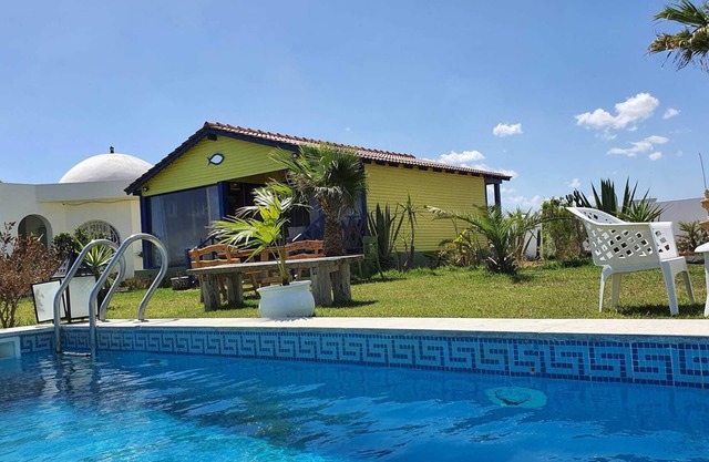 Chalet Jaune Dar Oufa