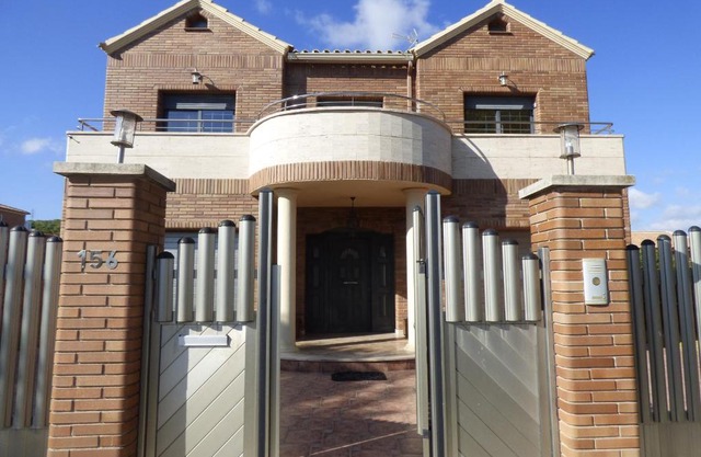 Chalet moderno con PISCINA en Calafell