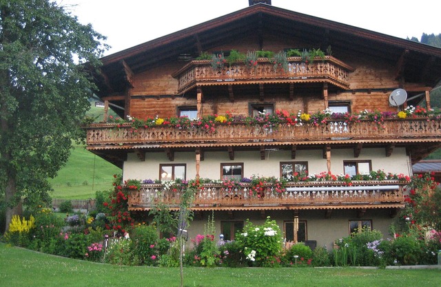 Chalet 'Oberbründlingchalet' with Mountain View, Private Terrace and Wi-Fi