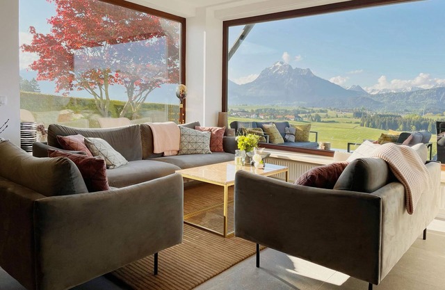 Chalet Susi - View of Neuschwanstein Castle