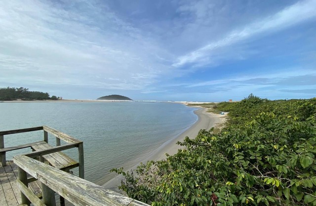 Chalet with balcony and peace 5 mins from the beach