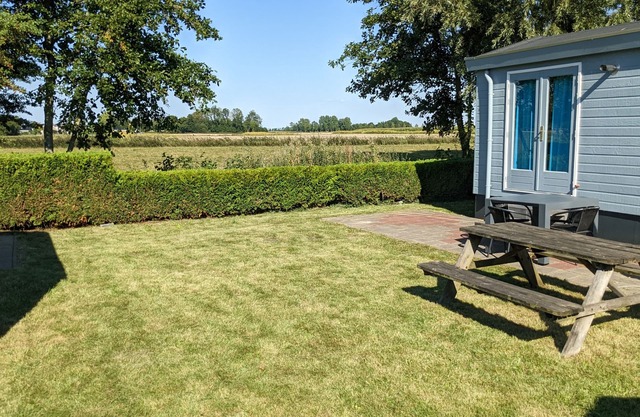 Chalet with garden, views, wifi, Leeuwarden Franeker Harlingen