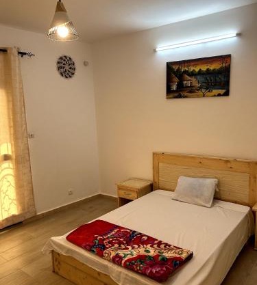 Chambre privée climatisée - Salle de bain intérieure & Cuisine équipée & Breakfast