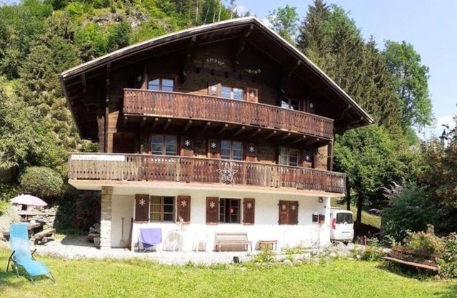Champéry (CH) winter/summer, confort apart. 4-5p. in wooden chalet, superb view!