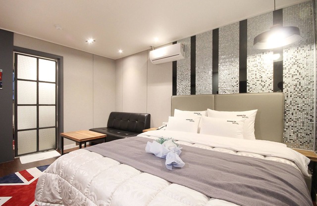 Changwon Sangnam-dong Some