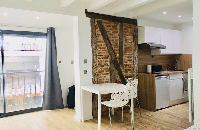 Charmant Studio Refait à Neuf, au Pied du Métro et du Tramway