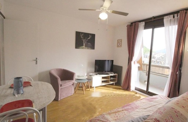 Charmant T2 avec balcon, parking privé, au pied du télécabine - Bagnères-de-Luchon - FR-1-313-198