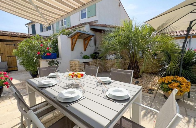 Charmante location en 2 parties dans le village de Loix