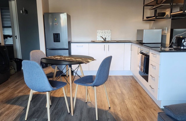 Charming 1-bedroom apartment in superb Cape Town with WiFi