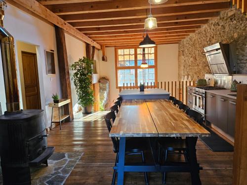 Charming 19th-century home and attached apartment