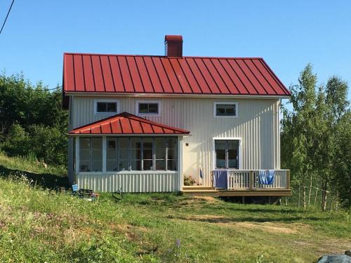 Charming 19th Century Timber Frame House in High Coast Area