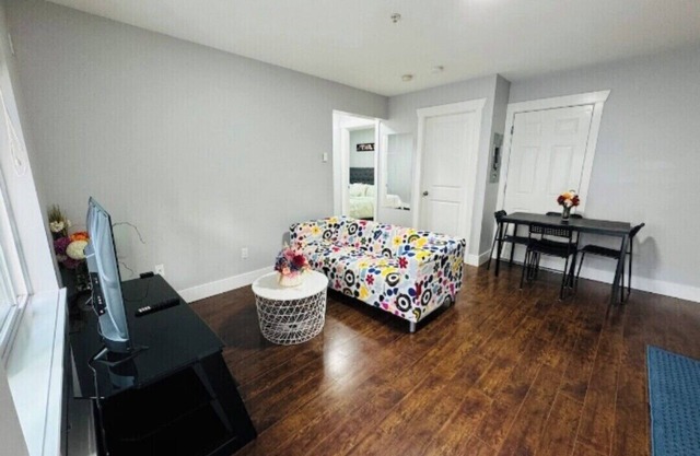 Charming 2-bedroom suite in Maple Ridge