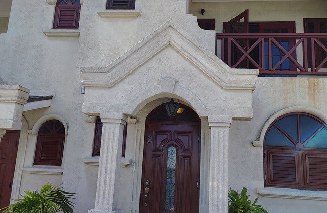 Charming 2-bedroom townhome in marvelous St. James with Private Pool & Sun Deck