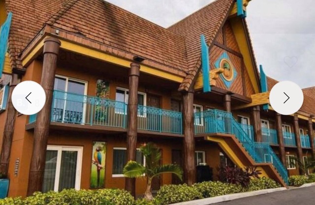 Charming 2-bedroom villa with fitness room and AC in Cocoa Beach