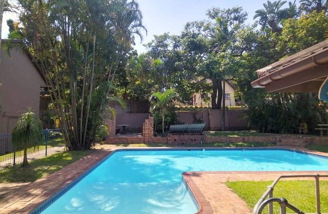 Charming 2-bedroom apartment with AC & WiFi in gorgeous Richards Bay