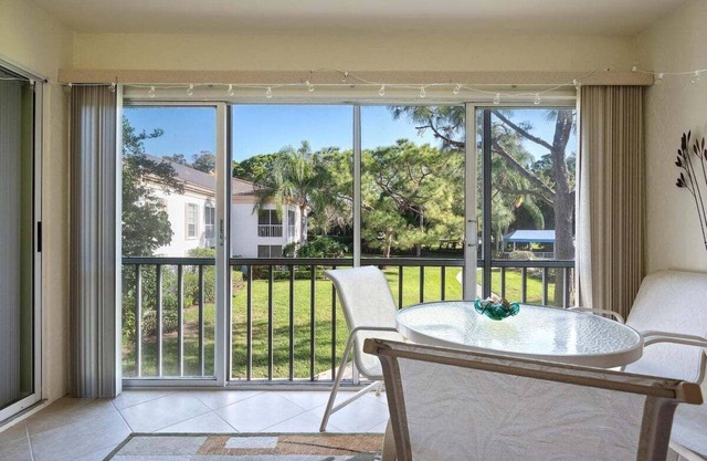 Charming 2 BR/2BA condo in The Meadows community - Off the Beachin' Path