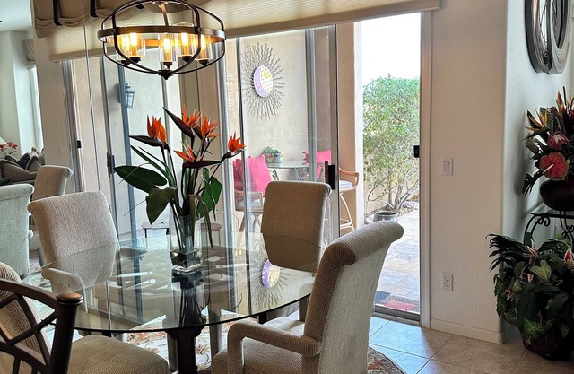 Charming 2 master bedrooms townhome with WiFi, AC in brilliant N. Scottsdale