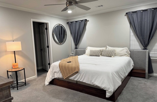 Charming 3-bedroom house with AC, WiFi in terrific Lithia Springs