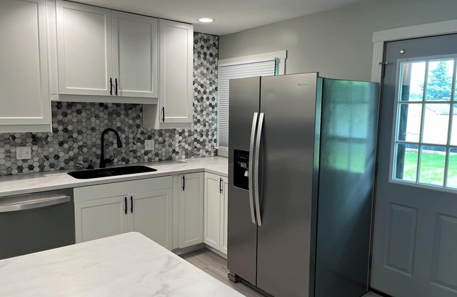 Charming 3-bedroom house with backyard in Versailles