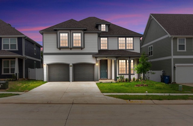 Charming 3BR Aubrey Getaway