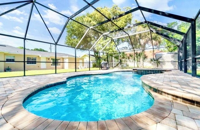 CHARMING 3BR POOL SPA home in Midtown Tampa!