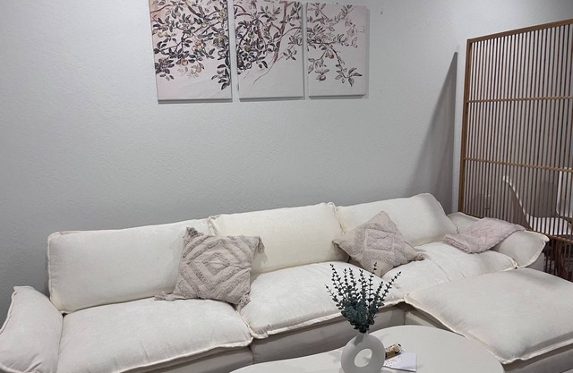 Charming ADU with Private Entrance