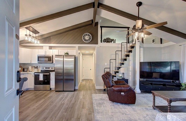 Charming and Cozy 2-bedroom house in Seaview, sleeps up to 5 people!