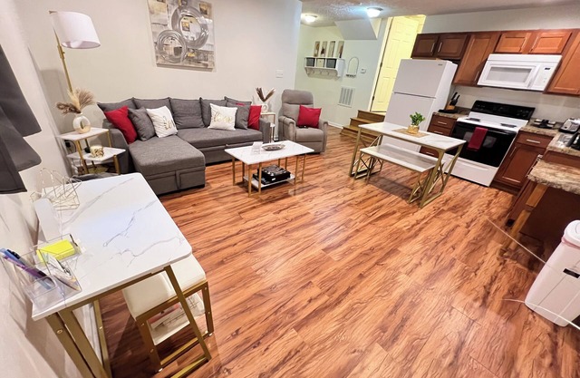 Charming Apartment in CrossLanes