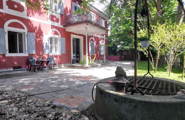 Charming apartment in a 19th century villa