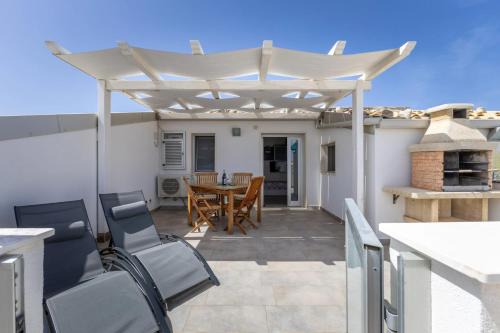 Charming apartment in Punta Secca with sea view, 50 m²