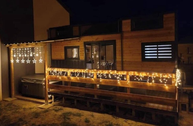 Charming Atypical Cabin and spa