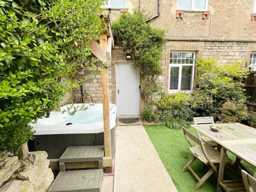 Charming Bakewell Escape - Pet Friendly - Hot Tub