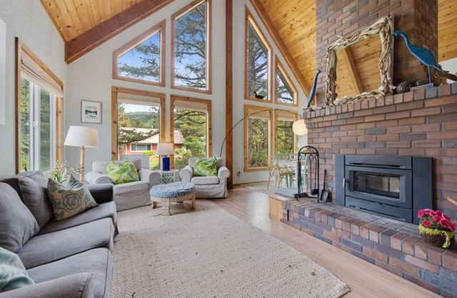 Charming Beach Cabin *Close Beach Access*